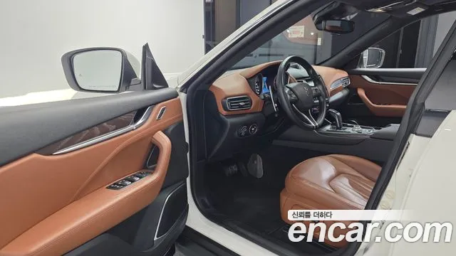 Maserati Levante 2020 thumb 10