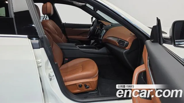 Maserati Levante 2020 thumb 11