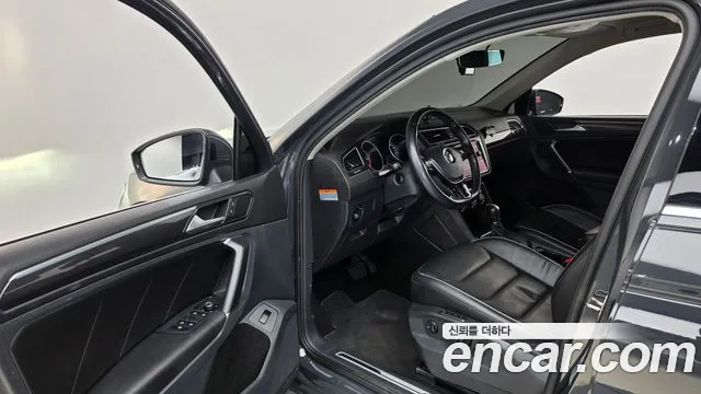 Volkswagen Tiguan 2018 thumb 10