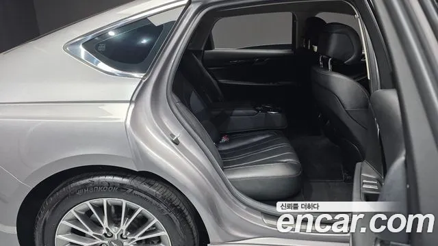 Genesis G80 2020 thumb 11