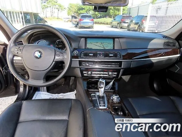 BMW 5-Series 2013 thumb 7