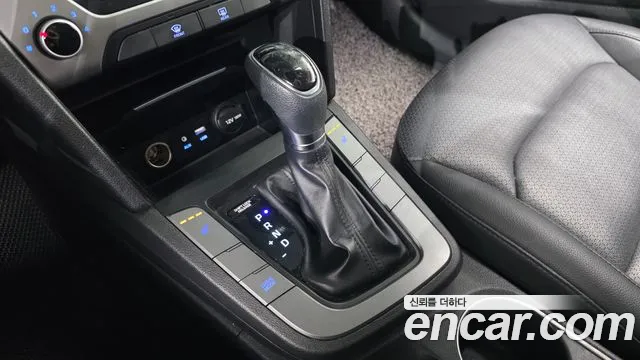 Hyundai Avante 2017 thumb 9