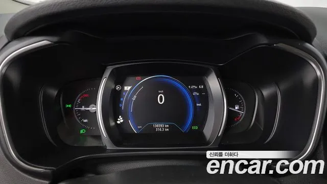 Renault-KoreaSamsung Koleos 2019 thumb 8