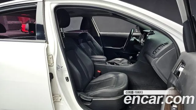 Kia K5 2012 thumb 11