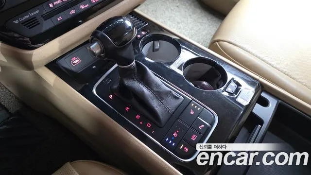 Kia Carnival 2014 thumb 9