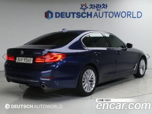 BMW 5-Series 2019 thumb 2
