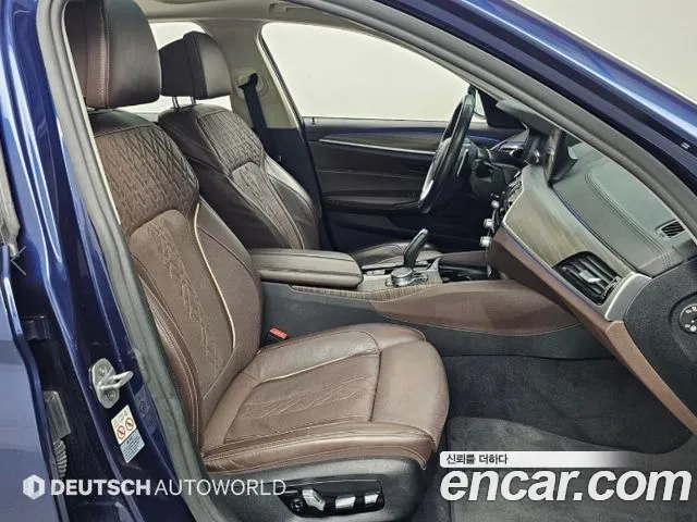 BMW 5-Series 2019 thumb 10