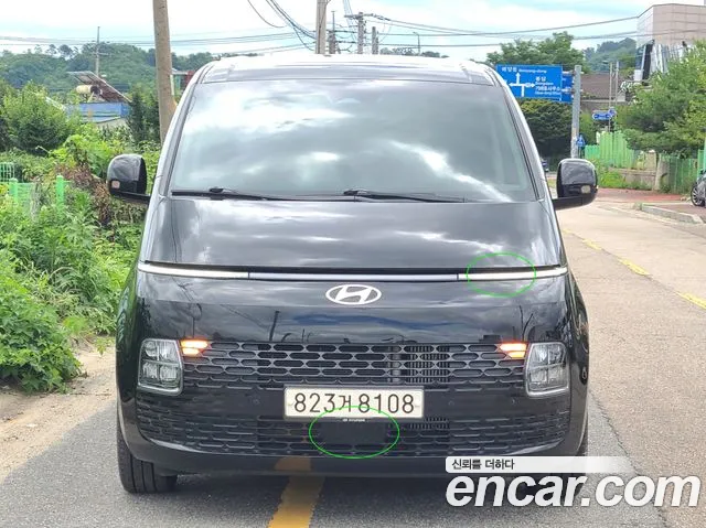 Hyundai Staria 2024 thumb 2