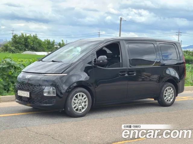 Hyundai Staria 2024 thumb 5