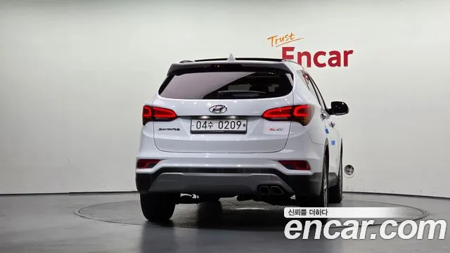 Hyundai Santa Fe 2015 thumb 4