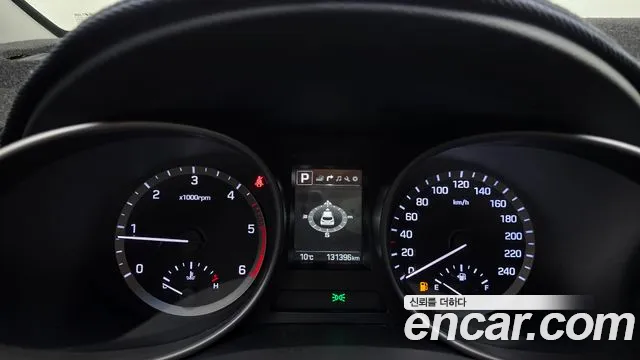 Hyundai Santa Fe 2015 thumb 8