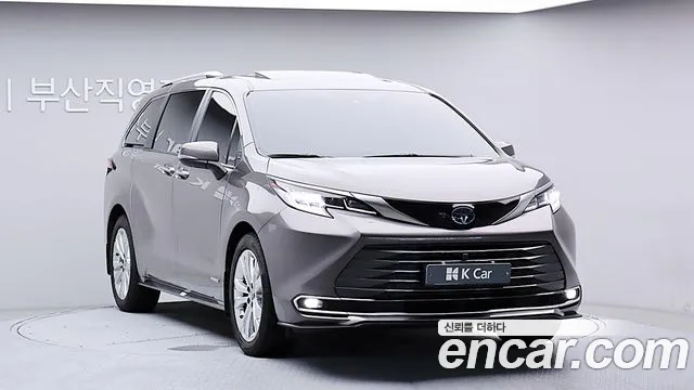 Toyota Sienna 2021 thumb 2