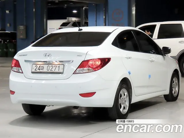 Hyundai Accent 2012 thumb 2