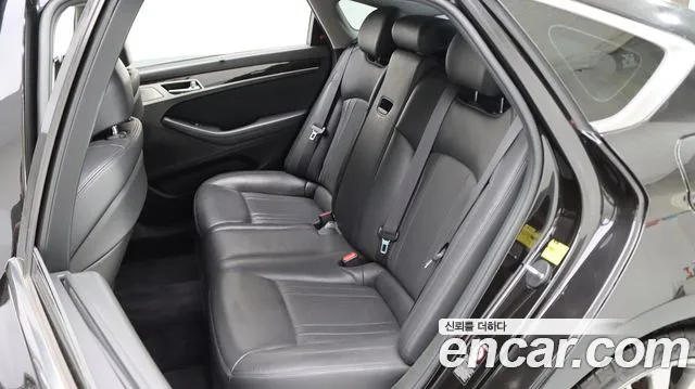 Genesis G80 2018 thumb 8