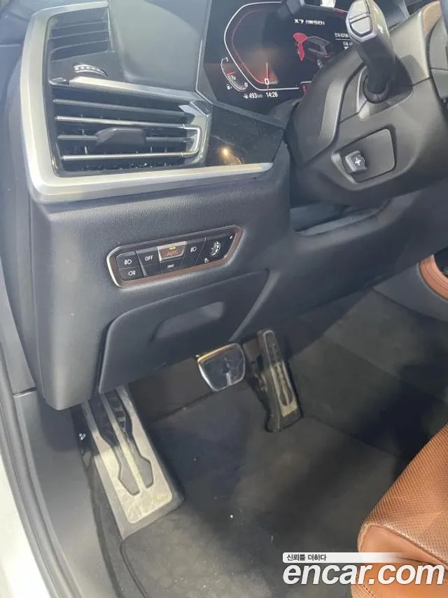 BMW X7 2021 thumb 4