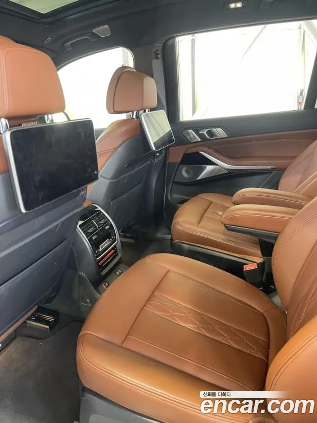 BMW X7 2021 thumb 10