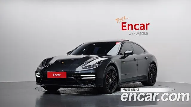 Porsche Panamera 2018 thumb 12