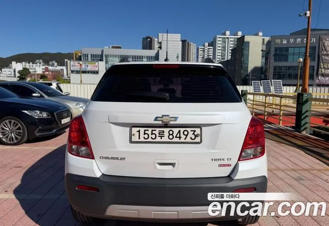 ChevroletGMDaewoo Tracker 2016 thumb 4