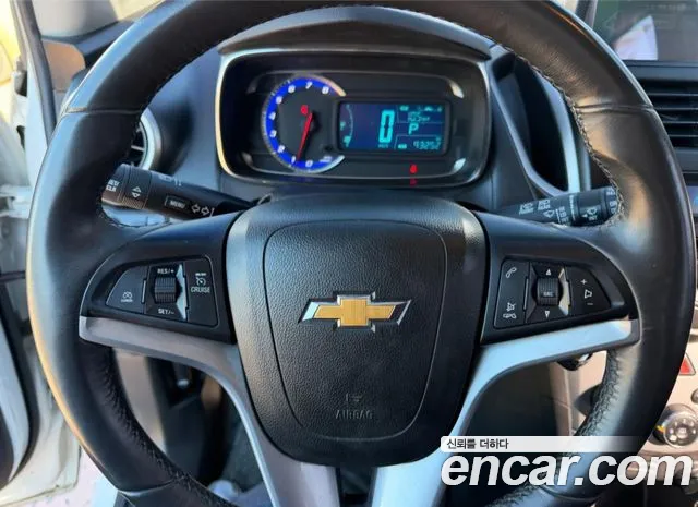 ChevroletGMDaewoo Tracker 2016 thumb 6