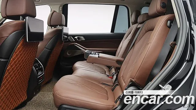 BMW X7 2021 thumb 7