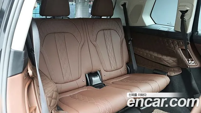 BMW X7 2021 thumb 9