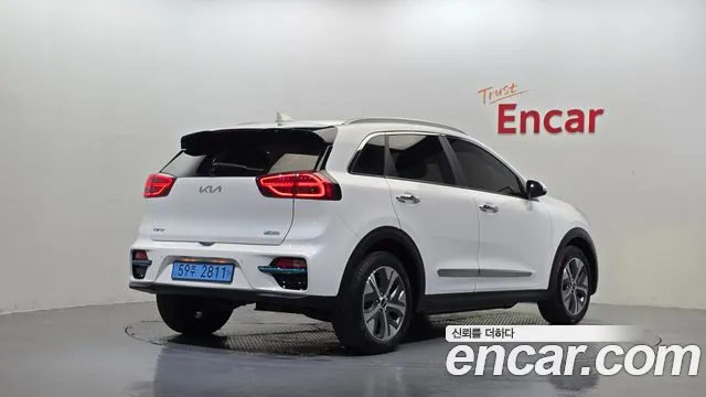 Kia Niro 2021 thumb 2