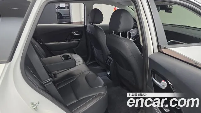 Kia Niro 2021 thumb 11