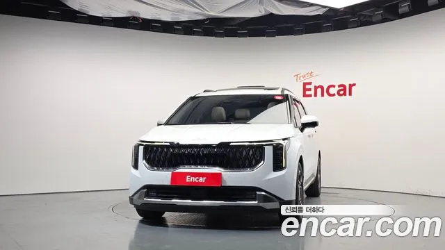 Kia Carnival 2024 thumb 3