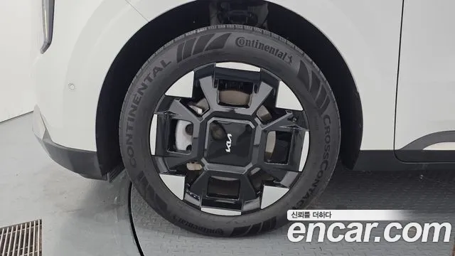 Kia Carnival 2024 thumb 5