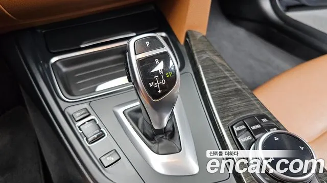 BMW 4-Series 2013 thumb 9