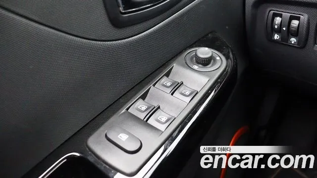 Renault-KoreaSamsung Captur 2015 thumb 10