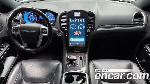 Chrysler 300C 2012 thumb 7