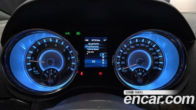 Chrysler 300C 2012 thumb 8