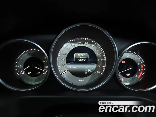 Mercedes-Benz E-Класс 2015 thumb 8