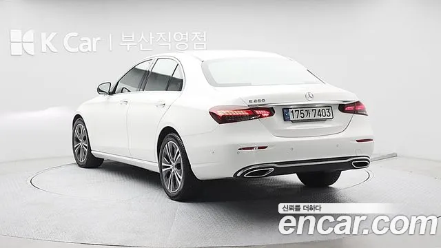 Mercedes-Benz E-Класс 2021 thumb 3