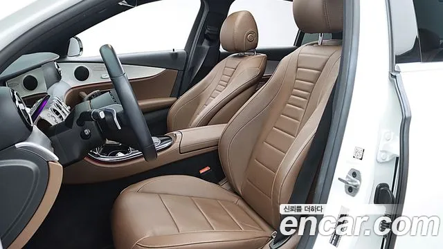 Mercedes-Benz E-Класс 2021 thumb 8