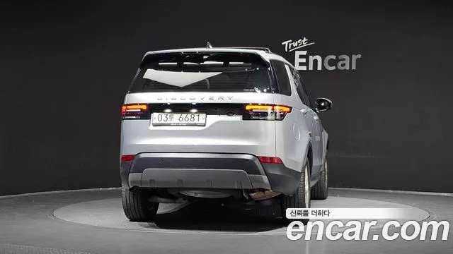 Land Rover Discovery 2018 thumb 4