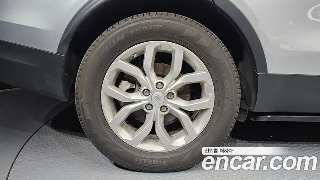 Land Rover Discovery 2018 thumb 5