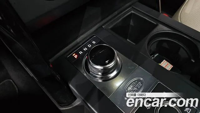 Land Rover Discovery 2018 thumb 9
