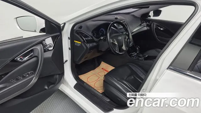 Hyundai Grandeur 2013 thumb 10