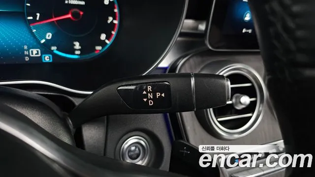 Mercedes-Benz GLC 2022 thumb 9