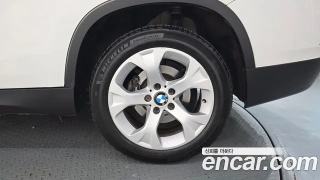 BMW X1 2013 thumb 5