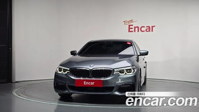 BMW 5-Series 2019 thumb 3