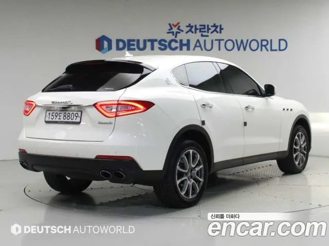 Maserati Levante 2017 thumb 2