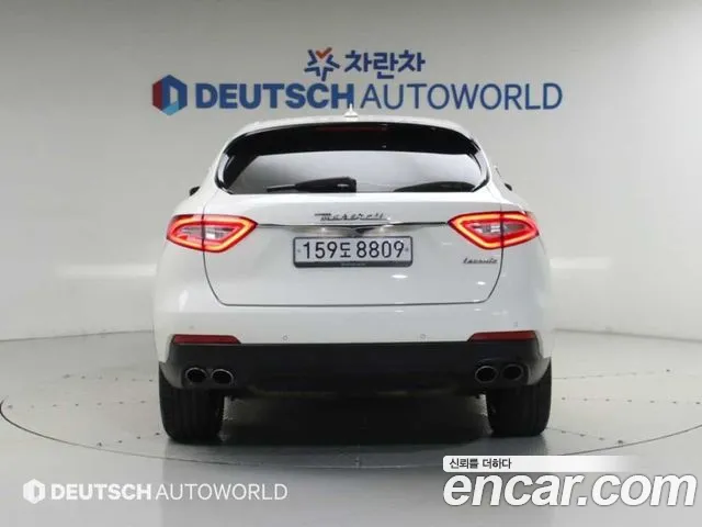 Maserati Levante 2017 thumb 4