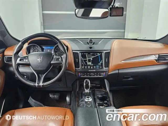 Maserati Levante 2017 thumb 7