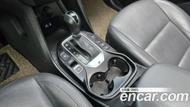 Hyundai Santa Fe 2016 thumb 9