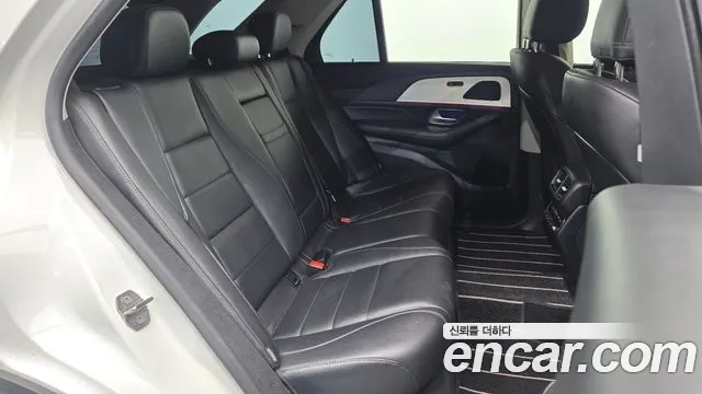 Mercedes-Benz GLE 2019 thumb 12