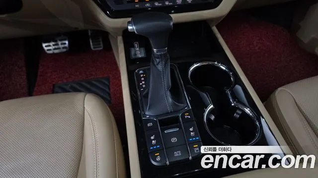 Kia Carnival 2018 thumb 9