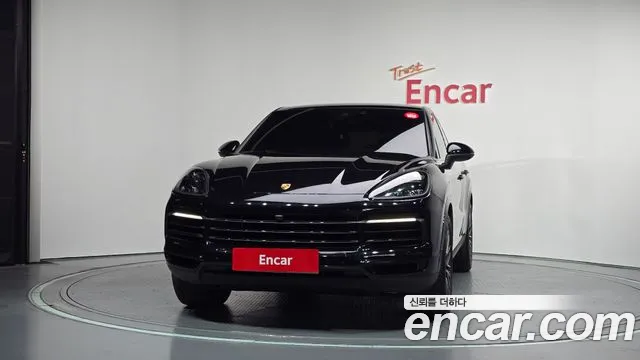 Porsche Cayenne 2022 thumb 3